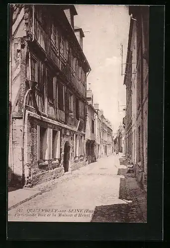 AK Quillebeuf-sur-Seine, La Grande Rue et la Maison d`Henri IV