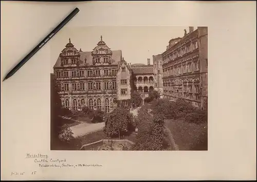 Fotografie unbekannter Fotograf, Ansicht Heidelberg, Schloss-Ruine, Partie auf dem Innenhof