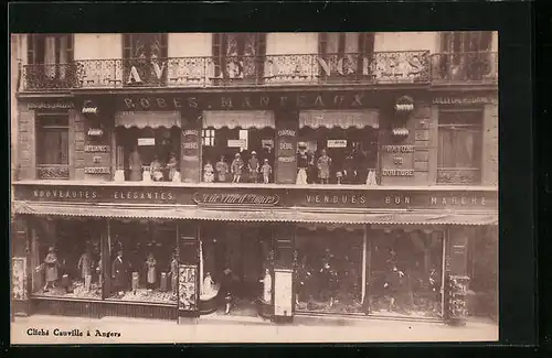 AK Angers, Aville d`Angers, Robes & Manteaux