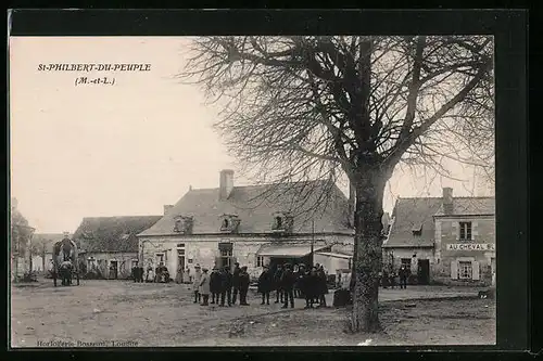 AK St-Philbert-du-Peuple, Einwohner auf dem Dorfplatz