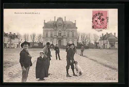 AK La Ménitré, La Mairie