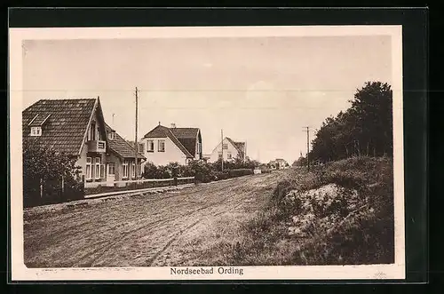 AK Ording /Nordsee, Unbefestigte Strasse mit Häusern