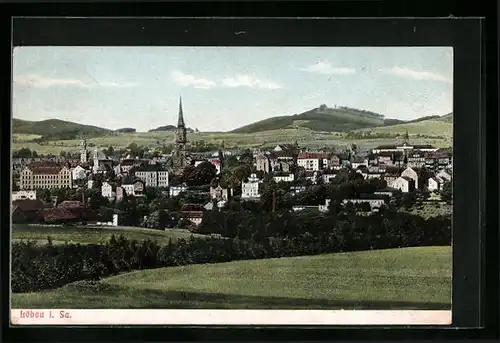 AK Löbau /Sa., Ortsansicht mit Bergen