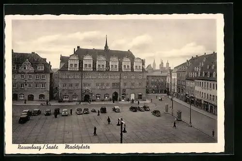 AK Naumburg a. S., Strassenpartie beim Marktplatz aus der Vogelschau