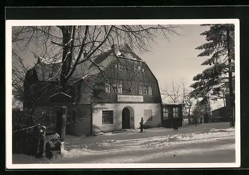 AK Hirschsprung /Osterzgebirge, Gasthaus Buschhaus mit Besucher