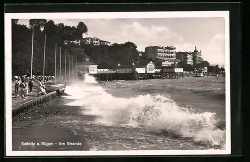 AK Sassnitz /Rügen, Am Strande
