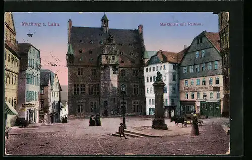 AK Marburg /Lahn, Marktplatz und Rathaus mit Gasthaus zum alten Ritter
