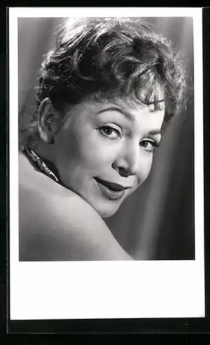 AK Schauspielerin Gisela Trowe mit Schulterblick