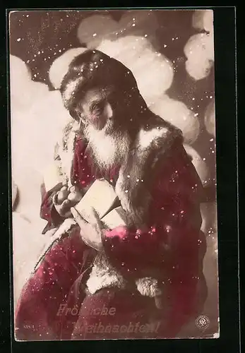 AK Grimmig blickender Weihnachtsmann mit Pelz