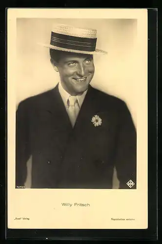 AK Schauspieler Willy Fritsch mit charmantem Lächeln
