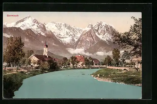 AK Garmisch, Ortsansicht mit Kirche und Alpenpanorama