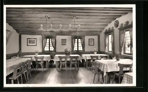 AK Neubulach /Schwarzwald, Gasthof u. Pension zum Rössle, Innenansicht