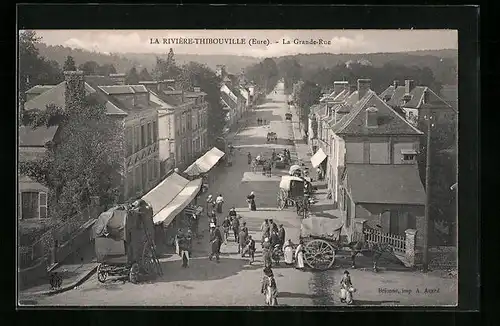 AK La Rivière-Thibouville, La Grande-Rue, Strassenpartie