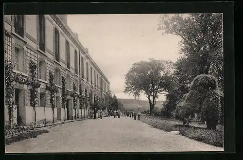 AK Les Pressoirs-du-Roi, Départ pour le Travail