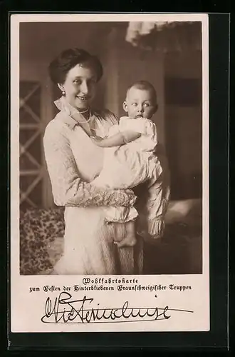 AK Victoria Louise Herzogin von Braunschweig mit Kind