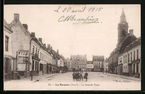 AK La Bassée, La Grande Place