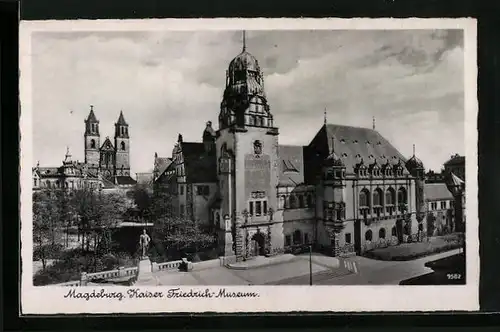 AK Magdeburg, Kaiser Friedrich-Museum mit Denkmal