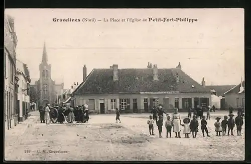 AK Fravelines, La Place et l`Eglise de Petit-Fort-Philippe
