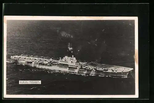 AK Flugzeugträger H. M. S. Glory auf hoher See, Kriegsschiff