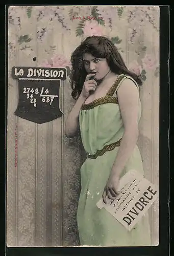 AK Frau lehnt an einer Mauer, Schule, Scheidungsschreiben