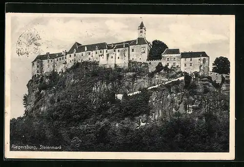 AK Riegersburg, das Schloss auf dem Felsen