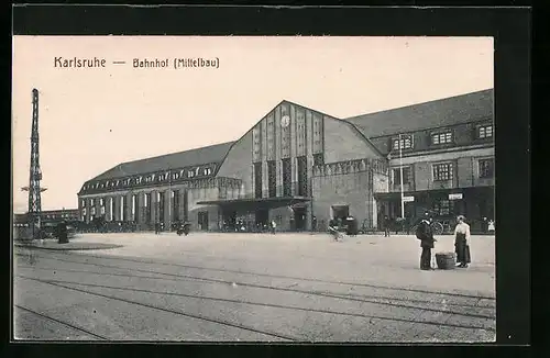 AK Karlsruhe i. Baden, Mittelbau des Bahnhof