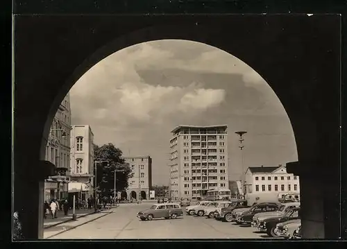 AK Rostock, Durchblick zum Hochhaus am Ernst-Thälmann-Platz