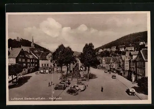 AK Biedenkopf /Lahn, Marktplatz mit Geschäften und Brunnen