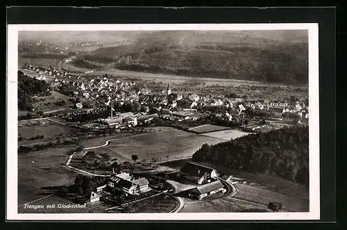 AK Tiengen, Fliegeraufnahme der Stadt mit dem Glockenhof