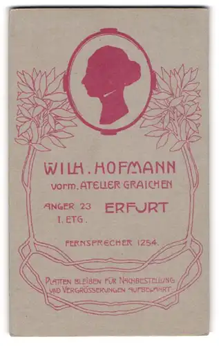 Fotografie Wilh. Hofmann, Erfurt, Anger 23, Frauenkopf im Schattenriss von Blumen umgeben