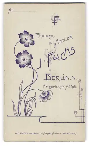 Fotografie J. Fuchs, Berlin, Friedrichstr. 108, Blumen mit Schriftzug des Fotografen