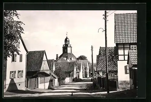 AK Schwenda /Südharz, Hauptstrasse mit Kirche