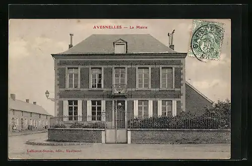 AK Avesnelles, La Mairie