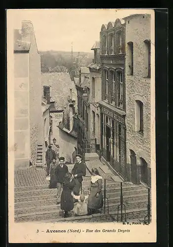 AK Avesnes, Rue des Grands Degrés