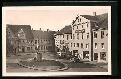 AK Eisleben, August-Bebel-Platz mit Lenin-Denkmal