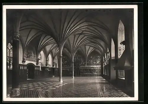 AK Marienburg, Schloss des dt. Ritterordens, Innenschau mit Gewölbe