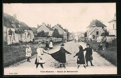 AK Vieils-Maisons, Route de Montmirail, Mädchen spielen Blindekuh