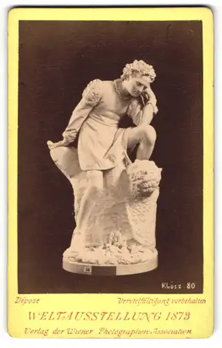 Fotografie Wiener Photographen Association, Wien, Weltausstellung 1873, Statue Nachdenkliche Frau im Kleid