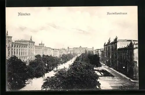 AK München, Maximilianstrasse mit Bäumen