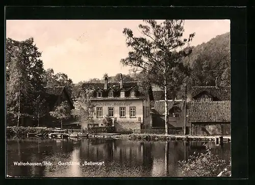 AK Waltershausen /Th., Gaststätte Bellevue vom Wasser aus