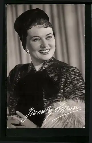 AK Schauspielerin Jarmila Ksirova mit lächelndem Gesicht, Autogramm