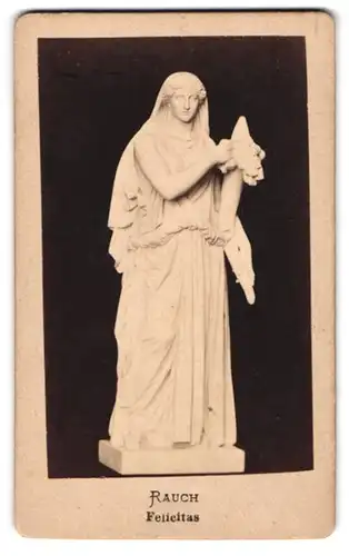 Fotografie unbekannter Fotograf und Ort, Statue Rauch