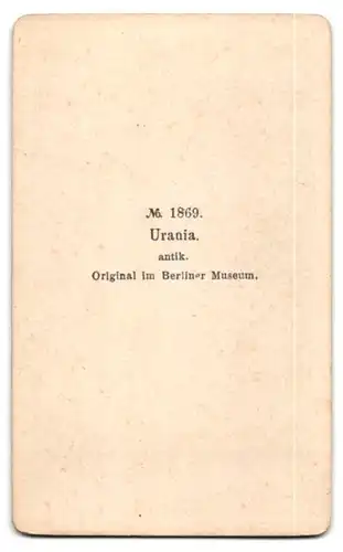Fotografie unbekannter Fotograf und Ort, Büste: Urania, Original im Berliner Museum