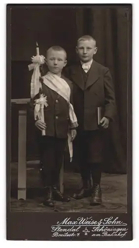 Fotografie Max Wiese & Sohn, Stendal, Breitestr. 7, zwei junge Knaben in Anzügen zur Kommunion