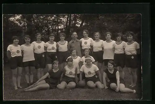 Foto-AK Mannschaft von Turnerinnen