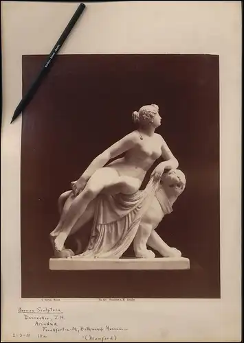 Fotografie C. Hertel, Mainz, Ansicht Frankfurt / Main, Bethmann Museum, Statue Ariadne von J. H. Dannecker