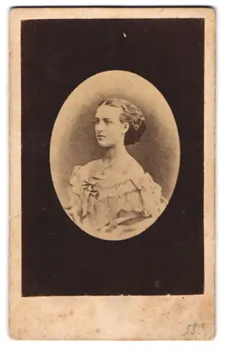 Fotografie unbekannter Fotograf und Ort, Portrait Alexandra von Dänemark, Königin von England