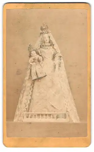 Fotografie Nicolaus Kuss, Mariazell, Ansicht Mariazell, Statue der Mariazeller Madonna mit Kind im Arm