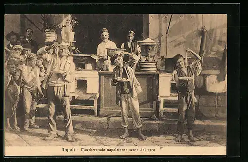 AK Neapel / Napoli, Maccheronaio napoletano, scena dal veri