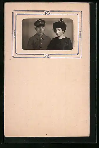 Foto-Collage-AK Portrait eines Soldaten mit seiner Geliebten